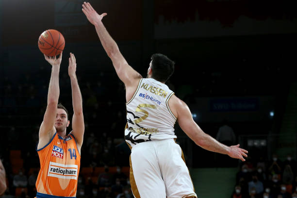 村女足虽然 村女足虽然